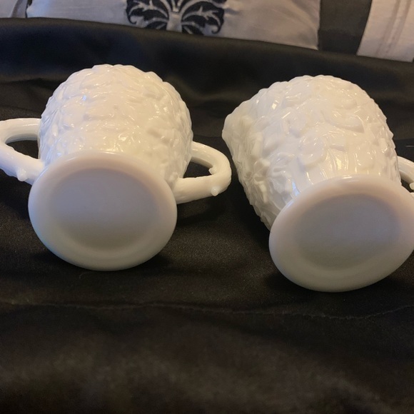 Vintage‎ Westmoreland Bramble maple leaf white milk glass cream & sugar set - Picture 2 of 10